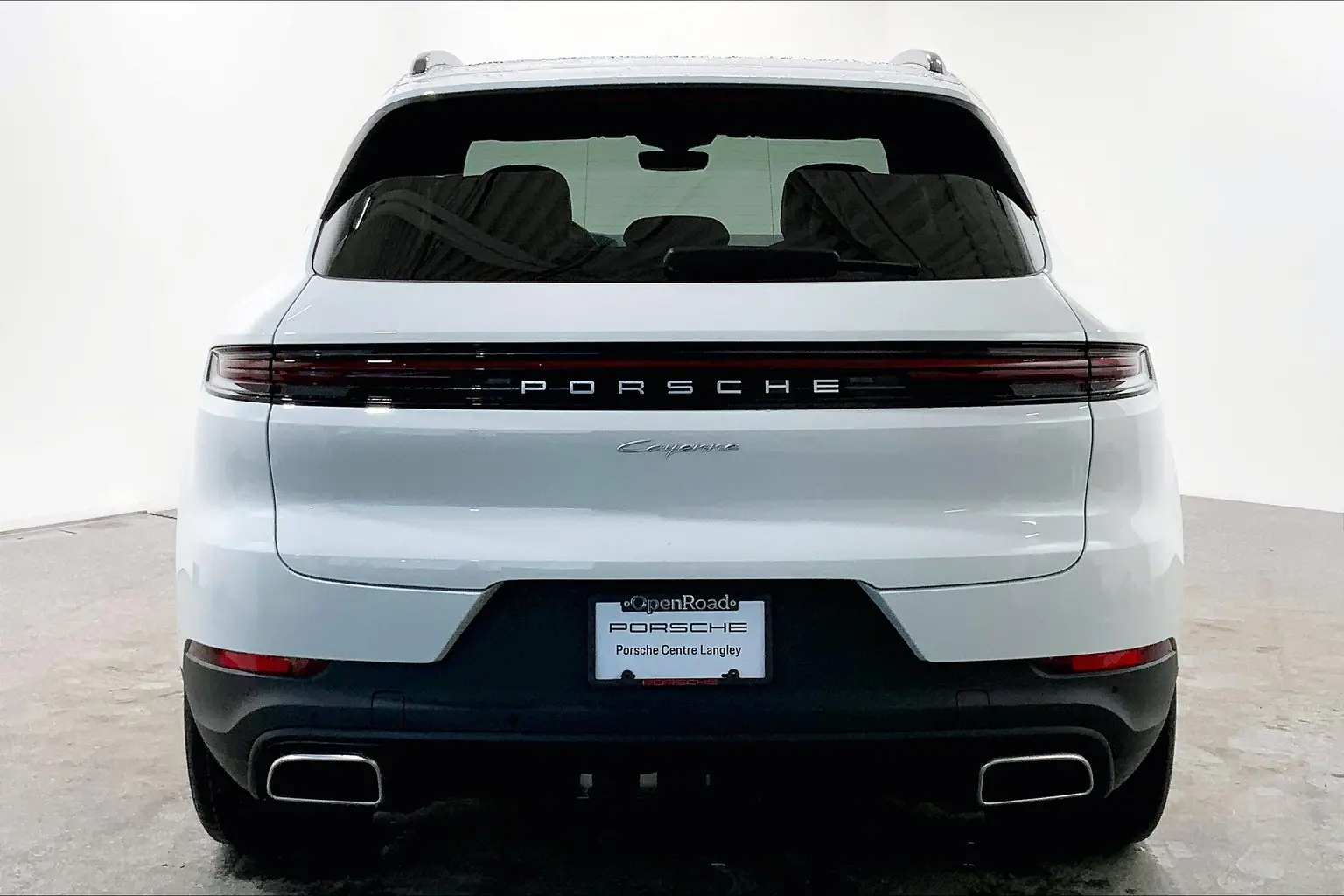 2025 Porsche Cayenne Base photo 5