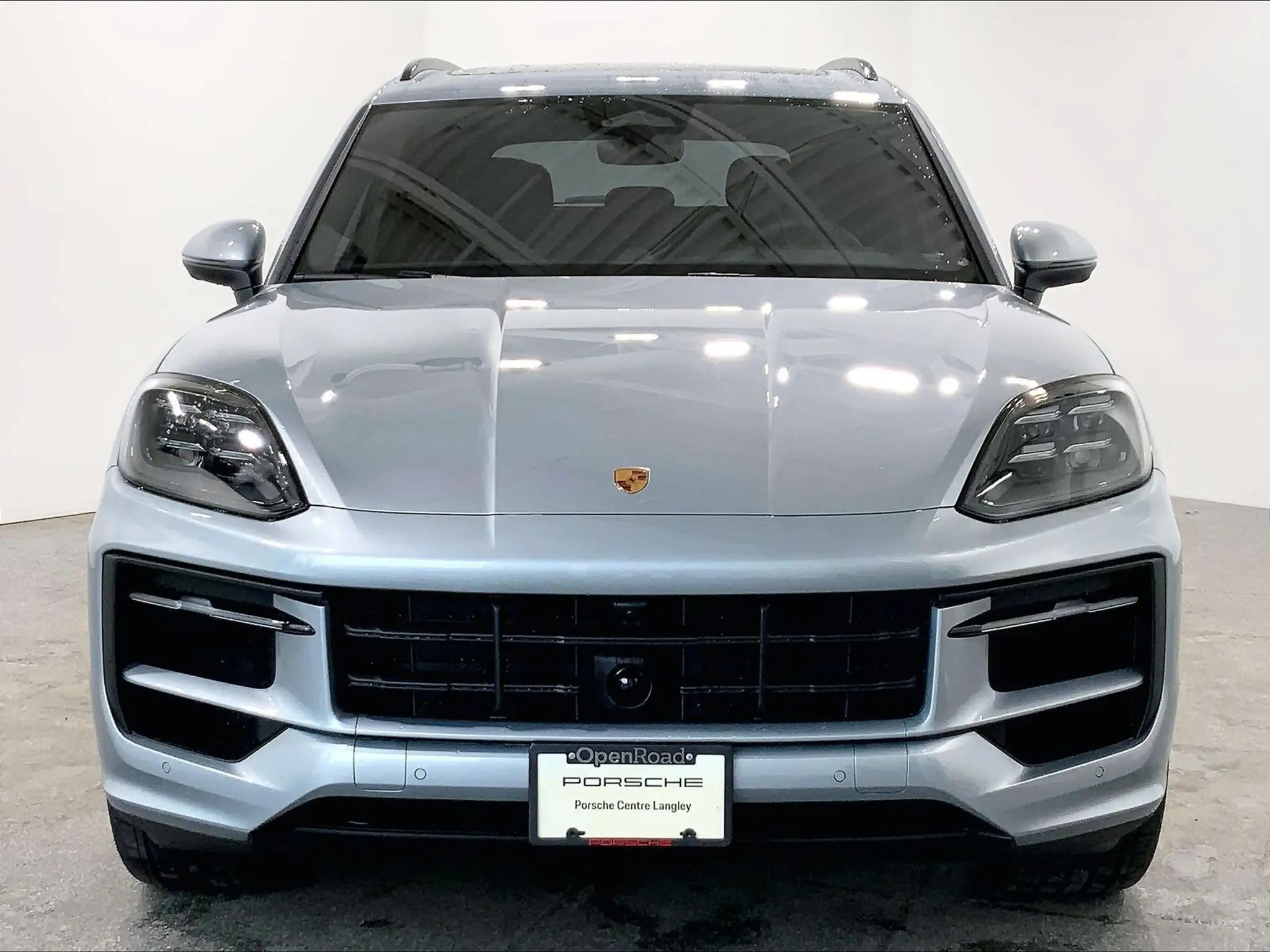 2026 Porsche Cayenne Base photo 1