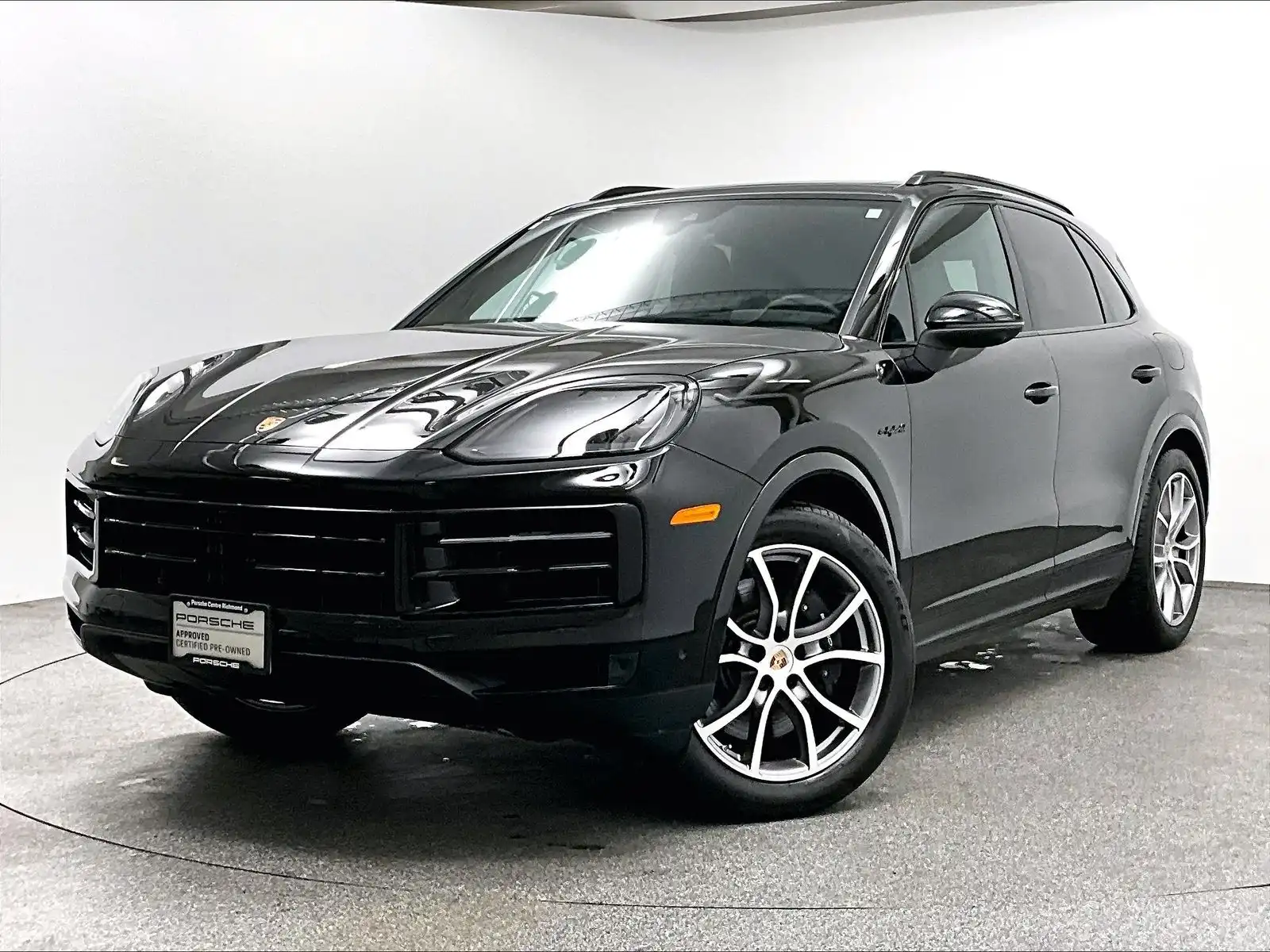 2026 Porsche Cayenne E-Hybrid's photo