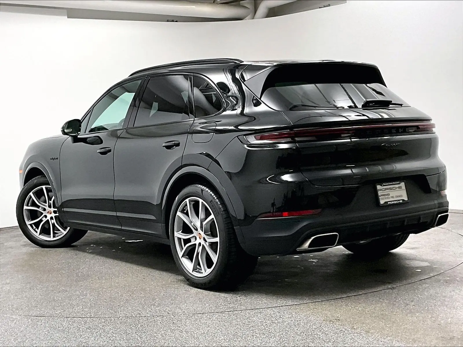 2026 Porsche Cayenne E-Hybrid photo 4