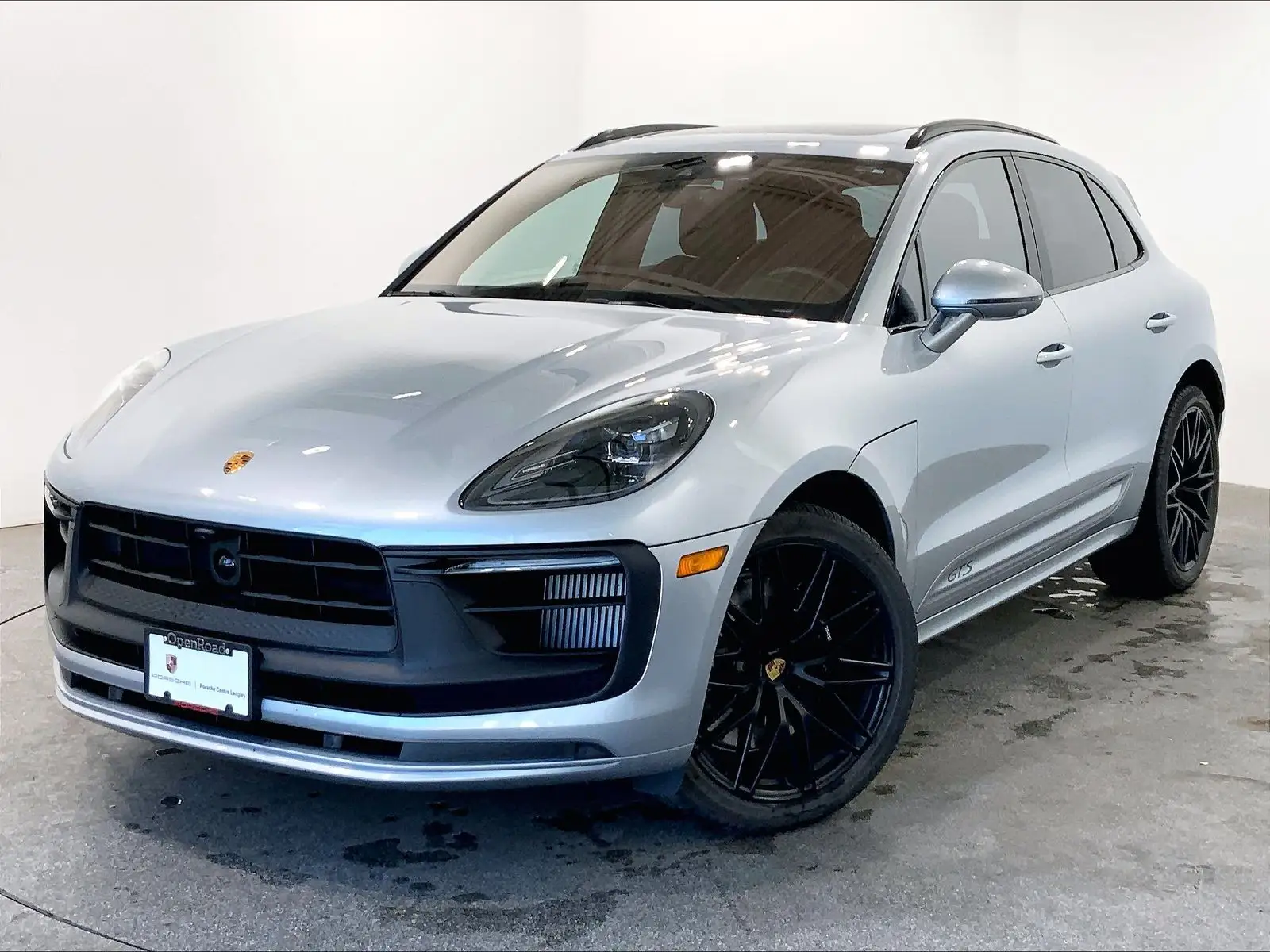 2025 Porsche Macan GTS photo 1