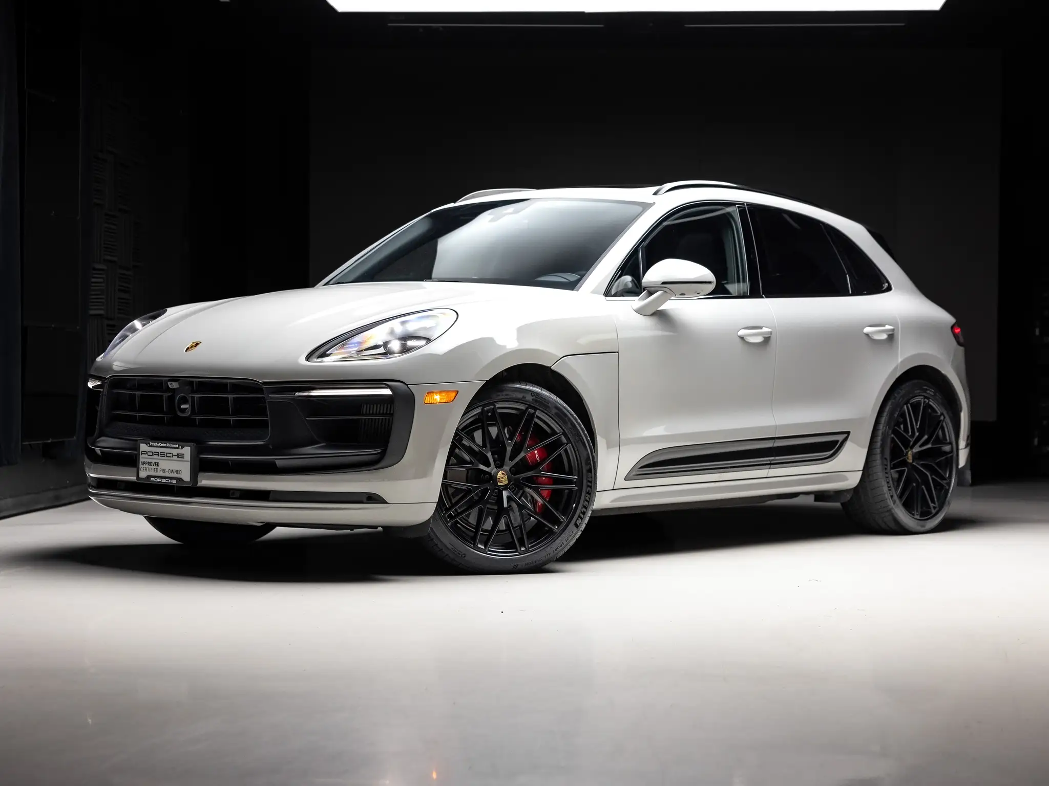 2024 Porsche Macan GTS photo 1