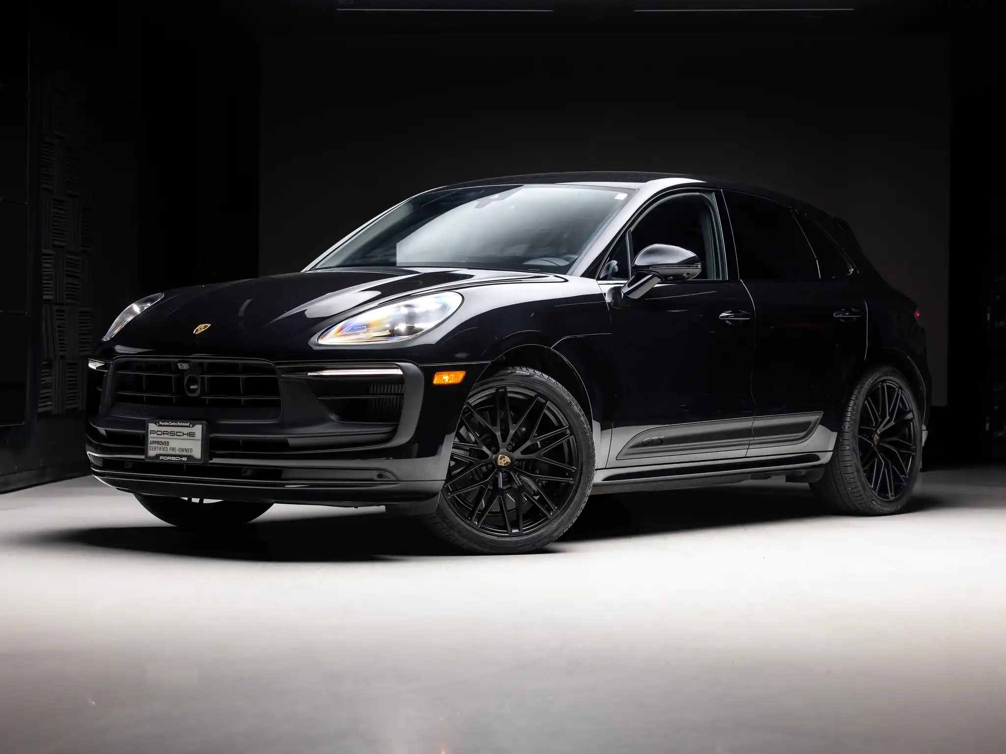 2022 Porsche Macan GTS's photo
