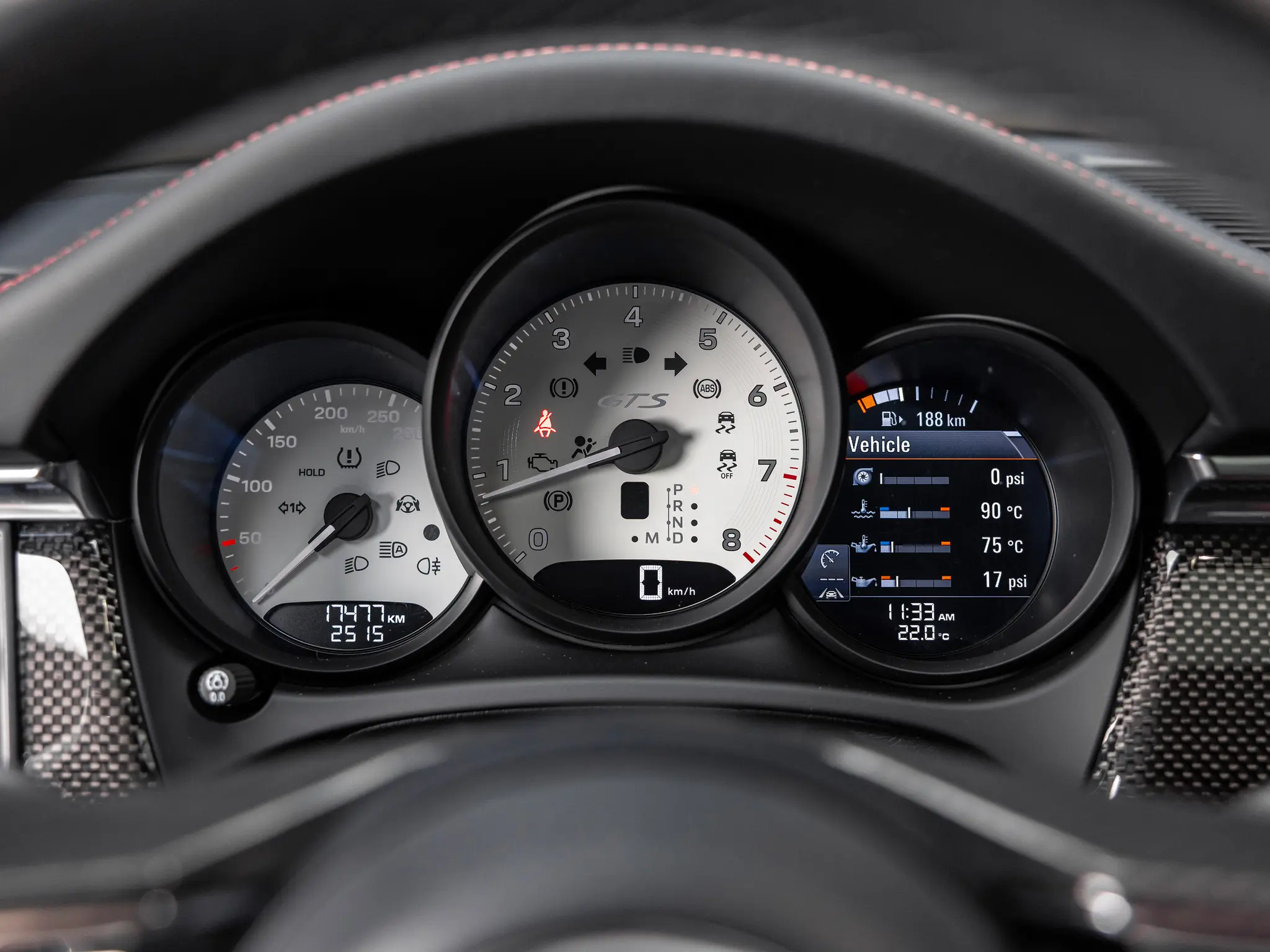 2025 Porsche Macan GTS photo 5