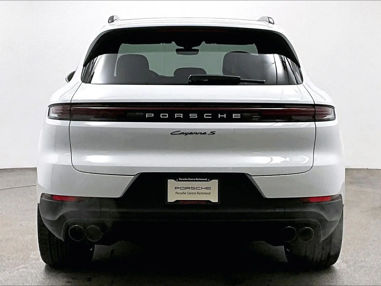 2025 Porsche Cayenne S photo 5