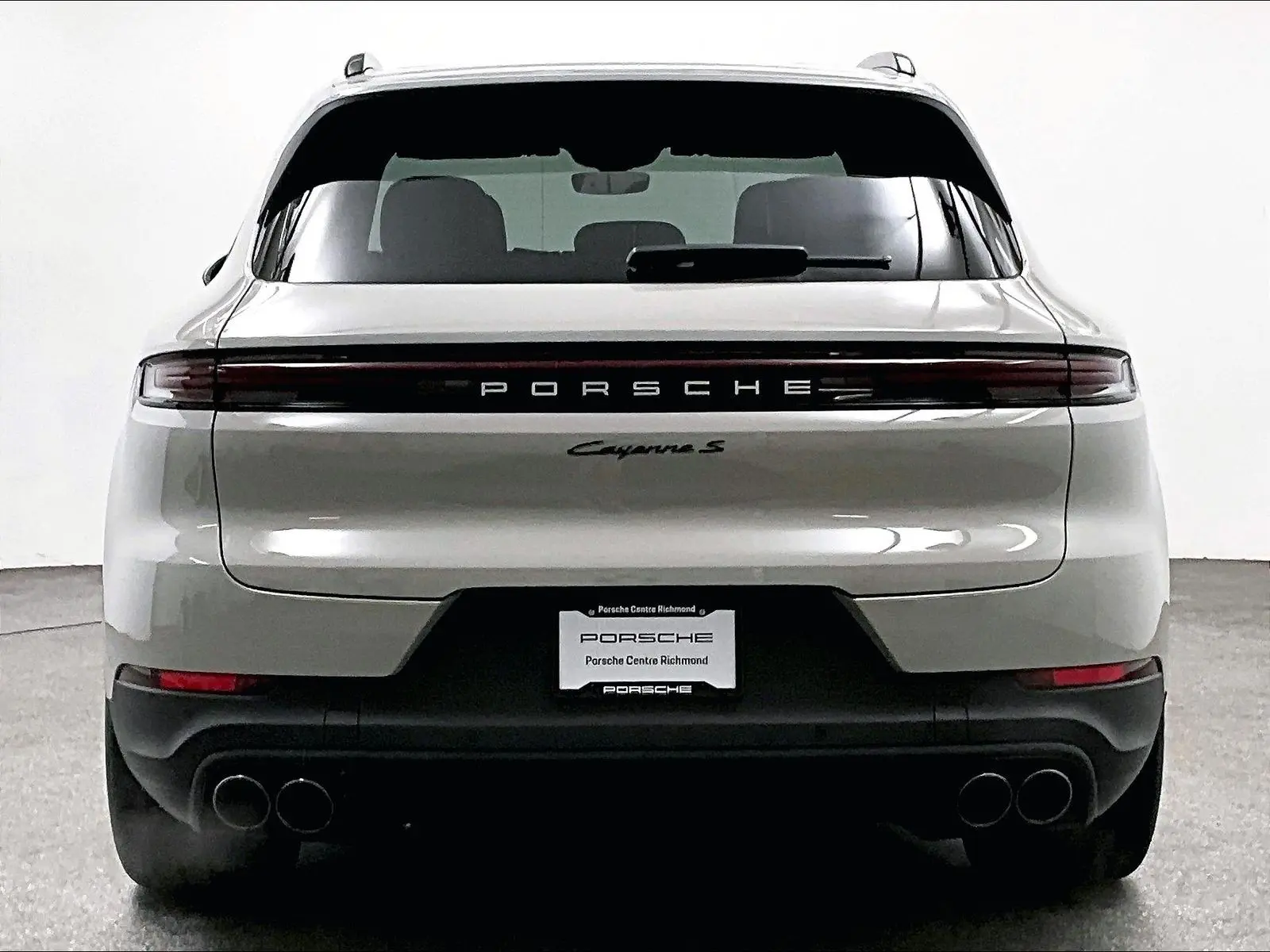 2026 Porsche Cayenne S photo 5