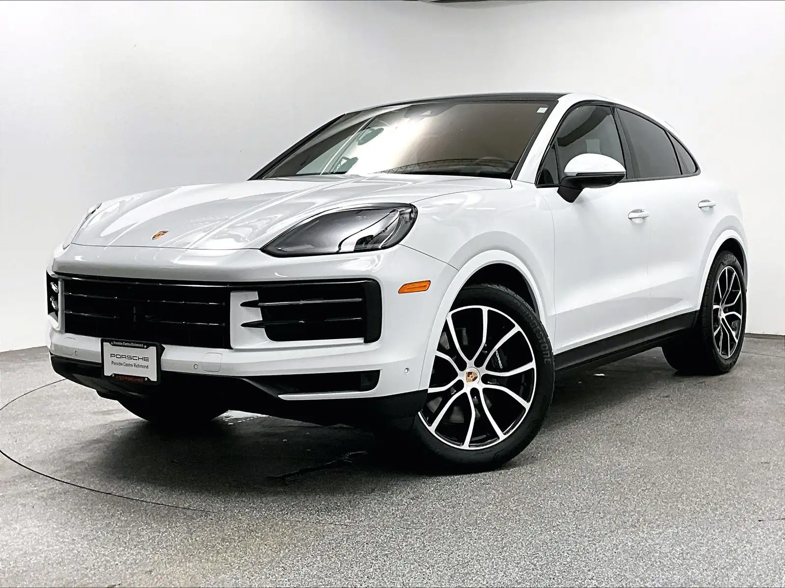 2026 Porsche Cayenne Base's photo