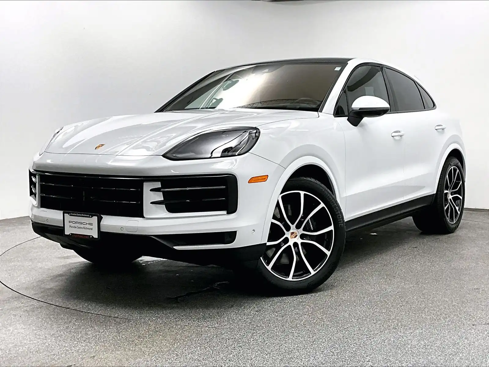2026 Porsche Cayenne Base's photo