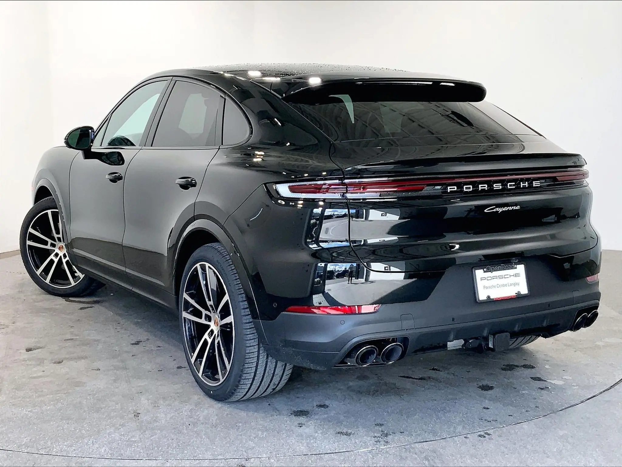 2026 Porsche Cayenne Base photo 3