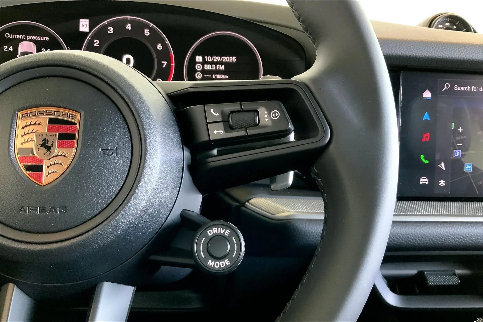 2026 Porsche Cayenne Base photo 5