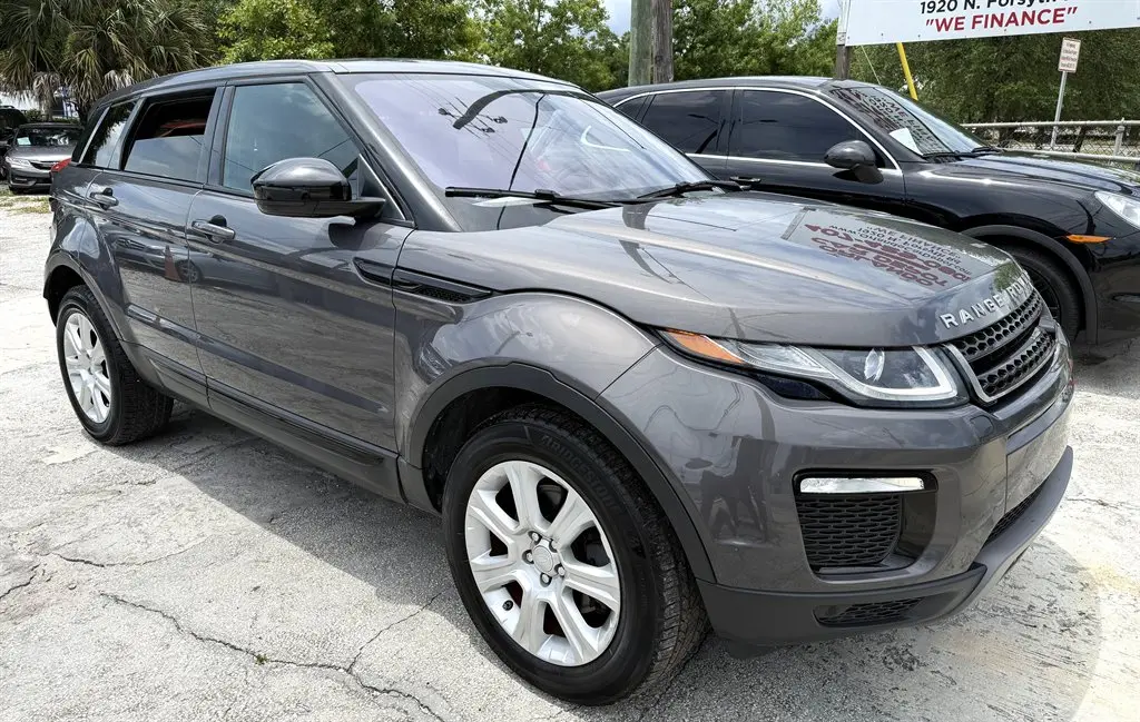 2016 Land Rover Range Rover Evoque SE photo 3