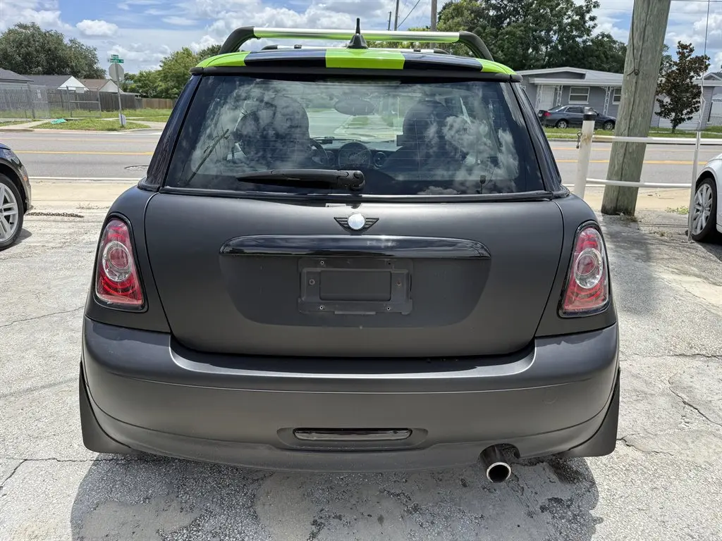 2013 MINI Cooper Base photo 4