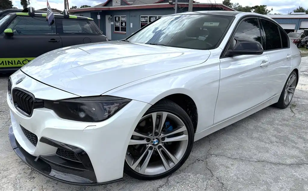 2014 BMW 3 Series 328i Sedan's photo