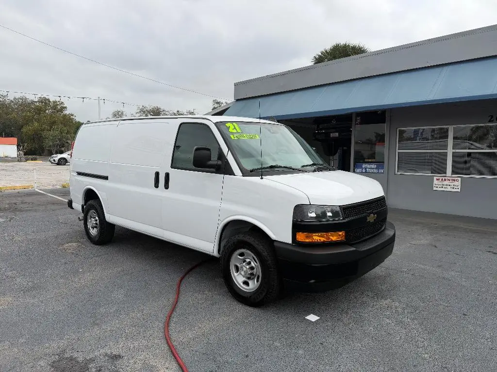 2021 Chevrolet Express 2500 Work Van HD photo 3