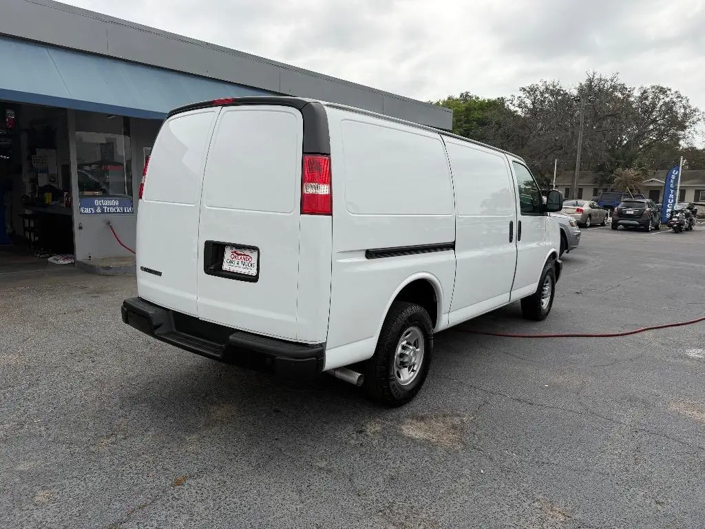 2021 Chevrolet Express 2500 Work Van HD photo 4