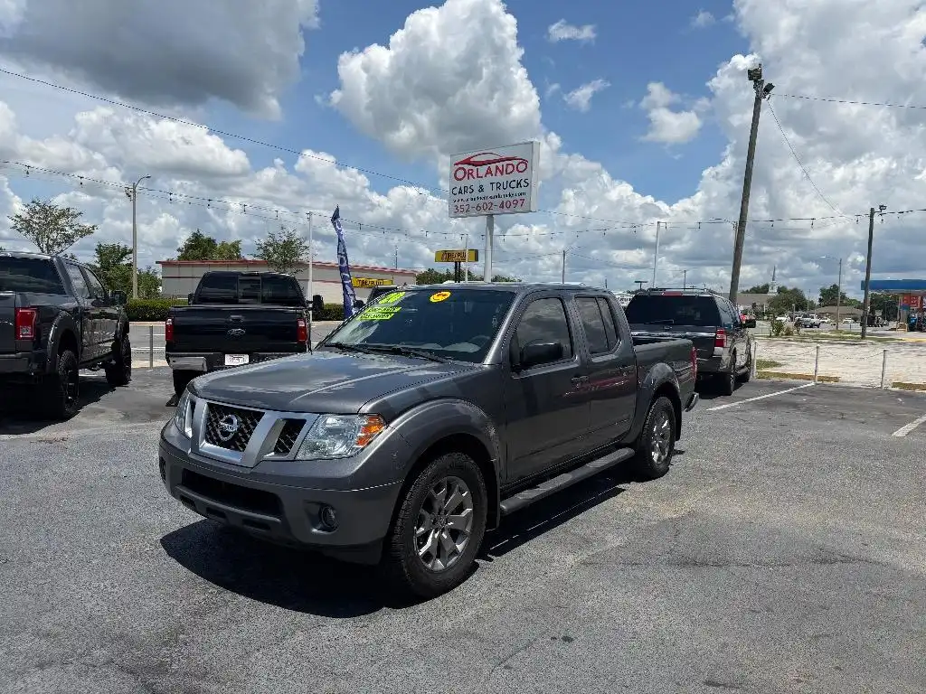 2020 Nissan Frontier SV Crew Cab 4X2 SWB's photo