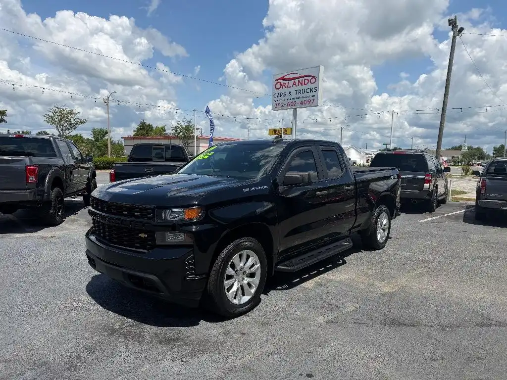 2019 Chevrolet Silverado 1500 Custom 4X4 Double Cab Std Box's photo
