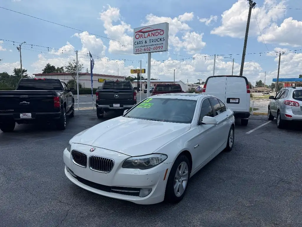 2012 BMW 5 Series 528i Sedan photo 1
