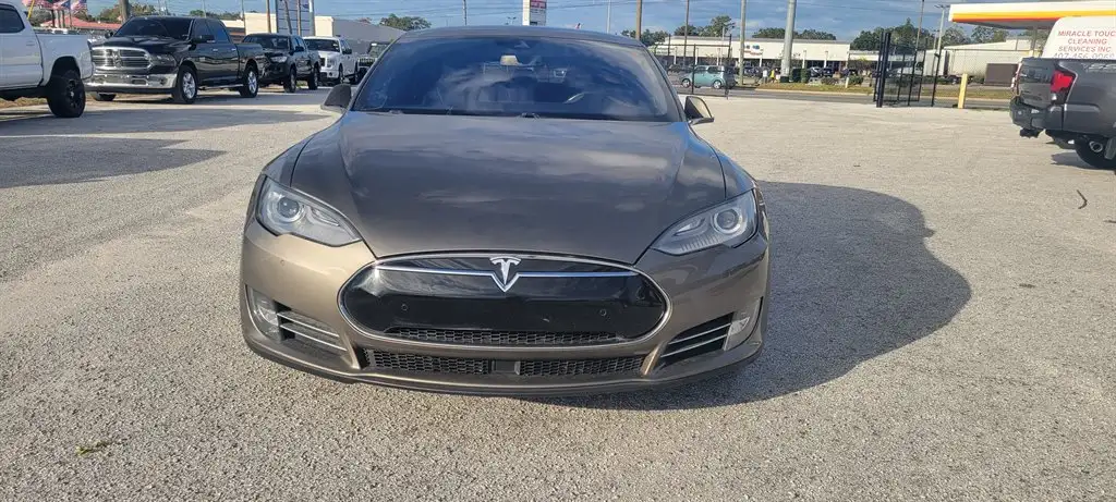 2015 Tesla Model S 85's photo
