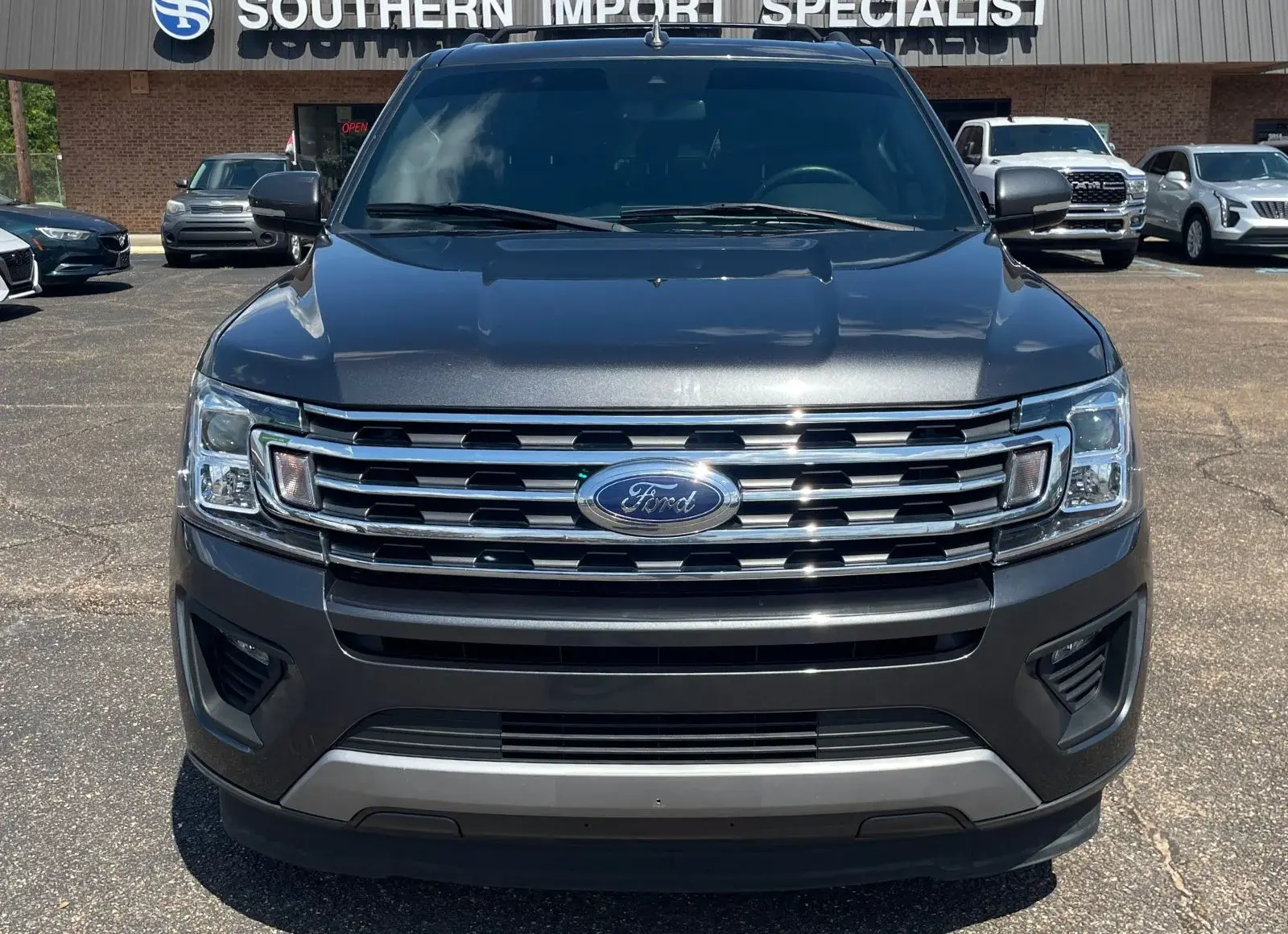 2020 Ford Expedition XLT photo 3