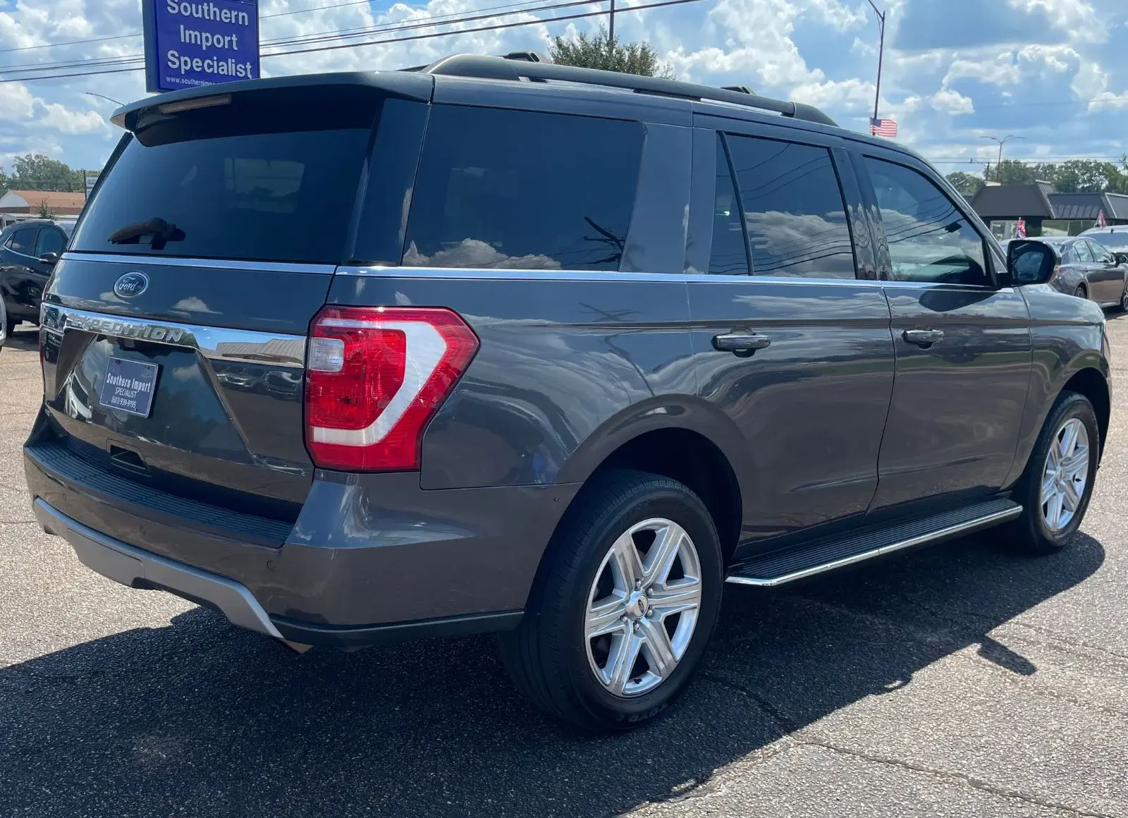 2020 Ford Expedition XLT photo 5