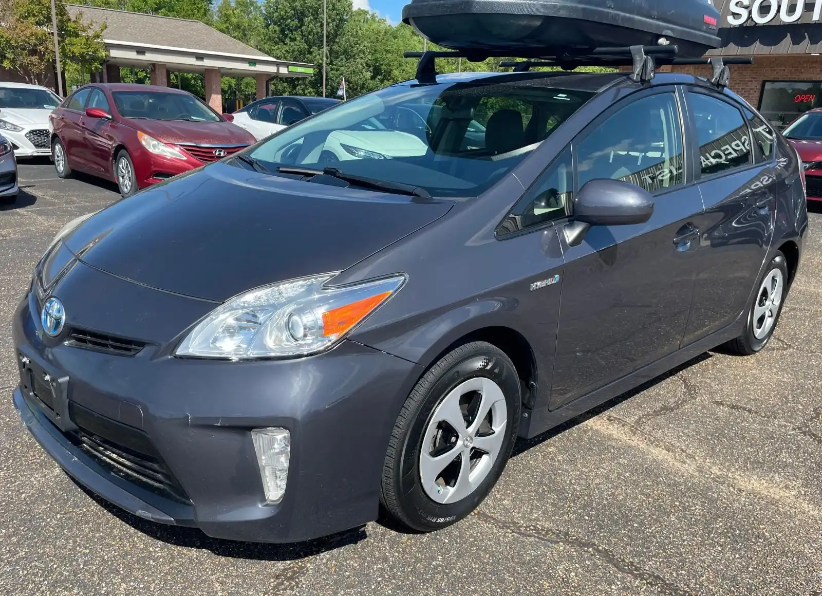 2015 Toyota Prius Two's photo