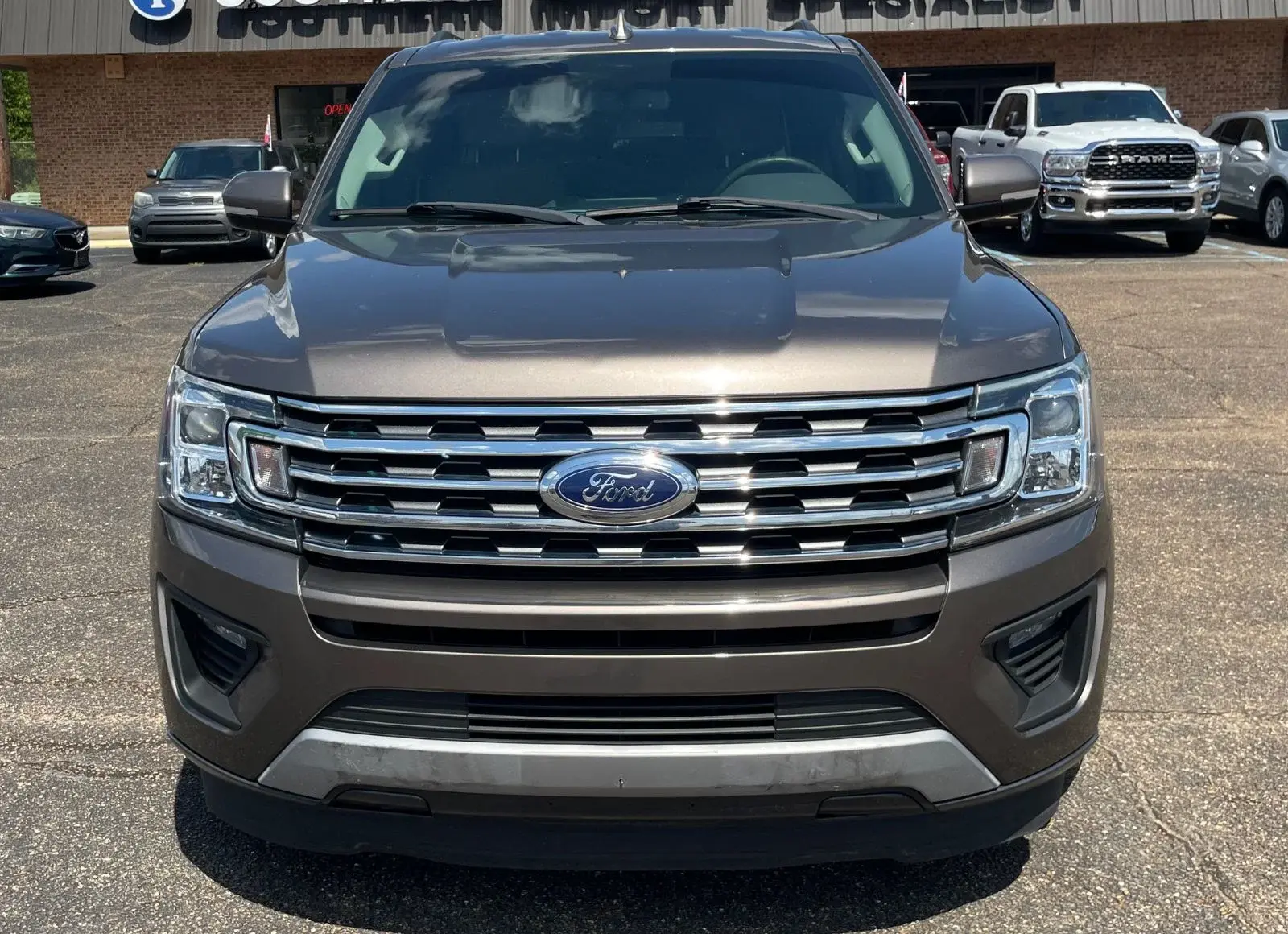 2019 Ford Expedition XLT MAX photo 3