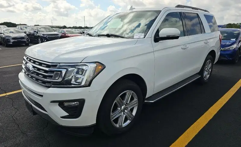 2020 Ford Expedition XLT photo 1