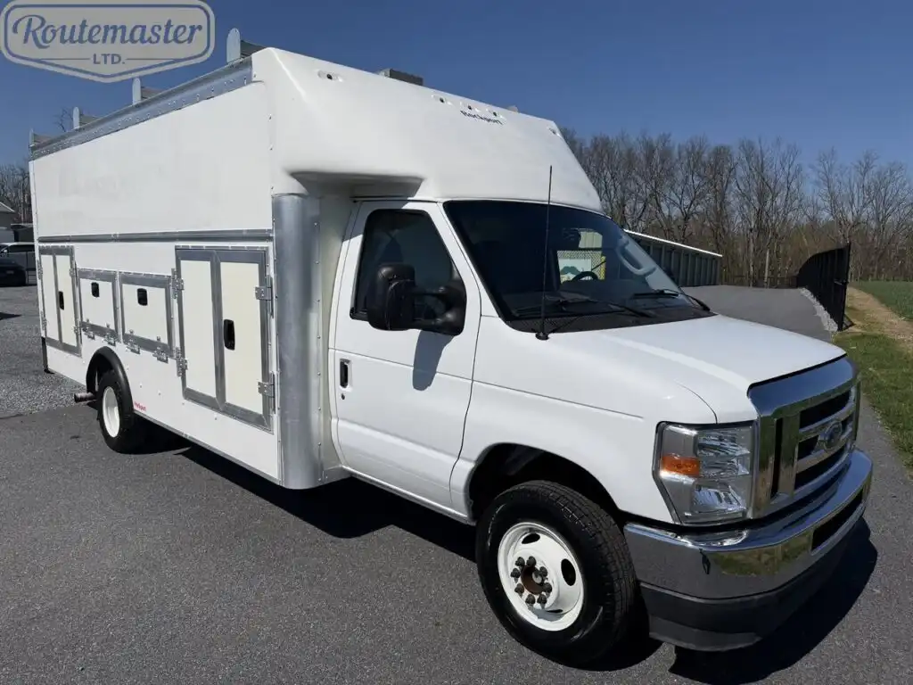 2024 Ford E-Series DRW E-450 Super Duty 176 in WB's photo
