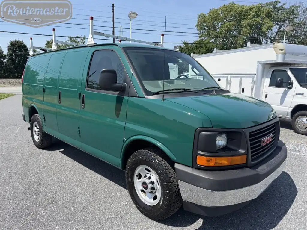 2017 GMC Savana 3500's photo