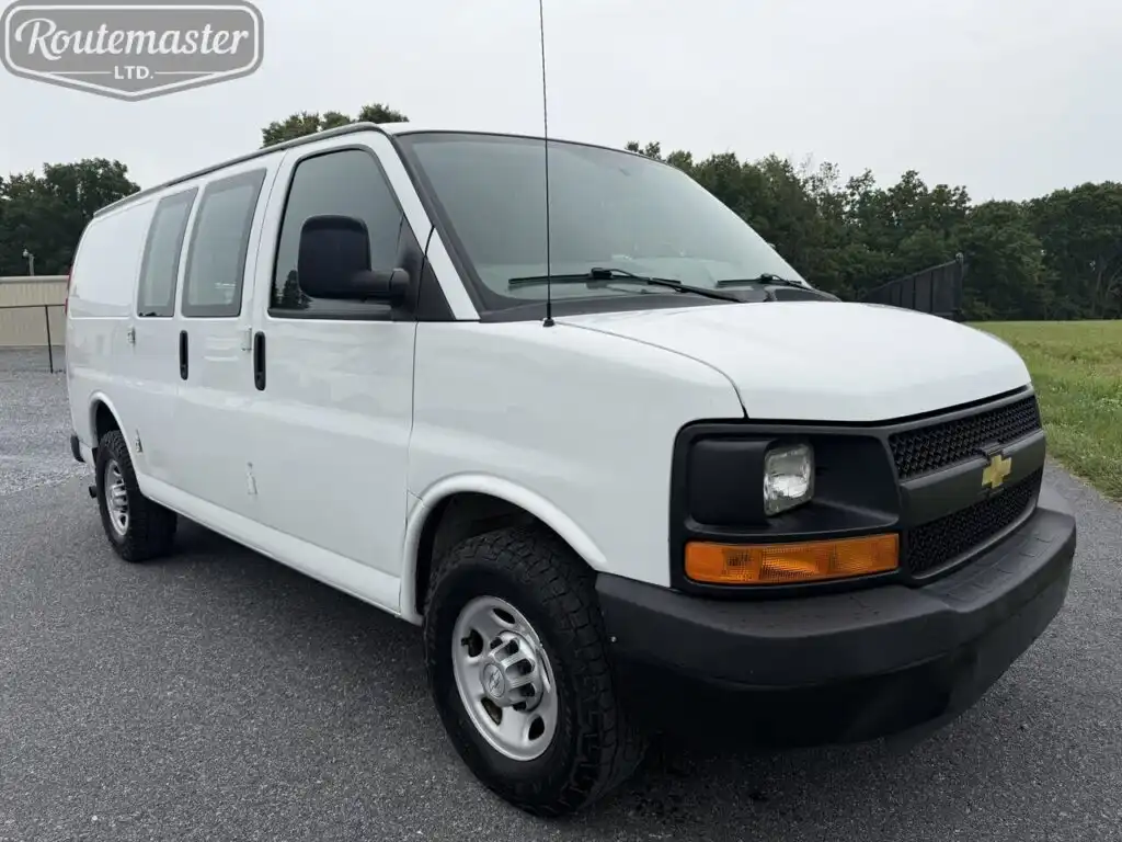2015 Chevrolet Express 2500 Work Van HD's photo