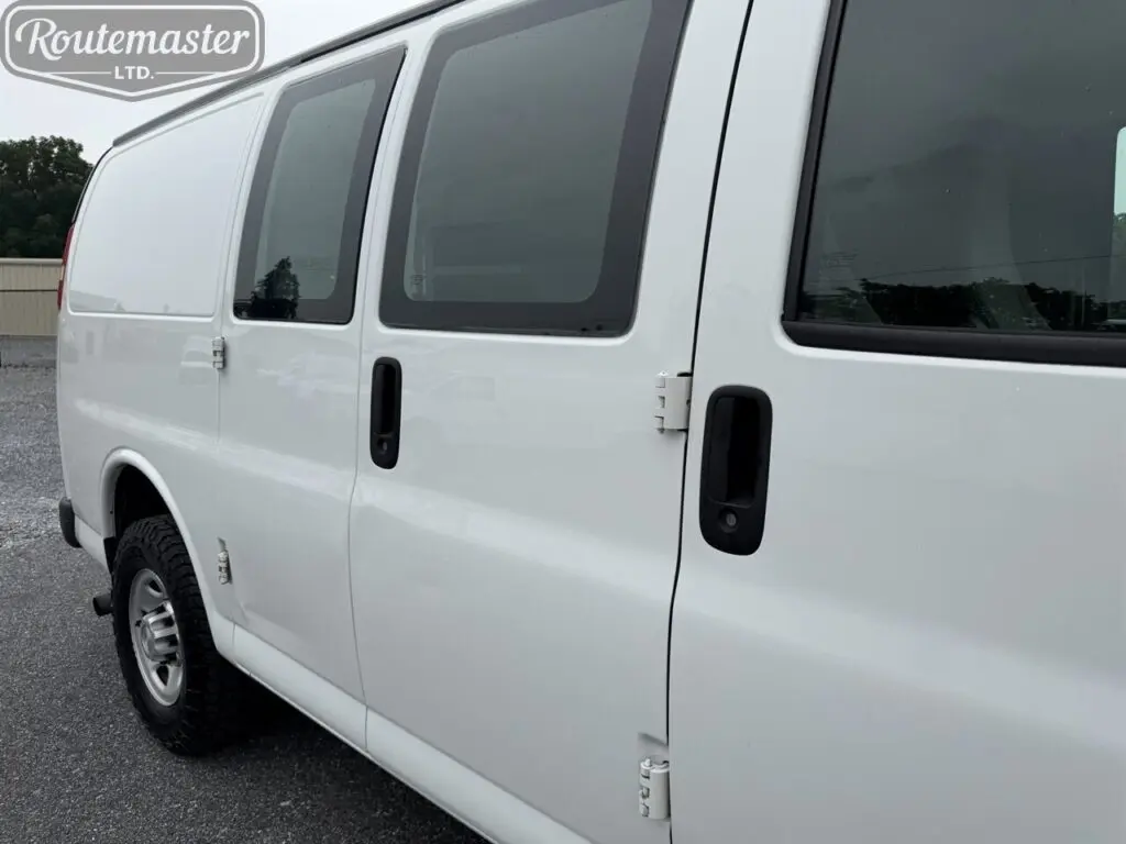 2015 Chevrolet Express 2500 Work Van HD photo 5