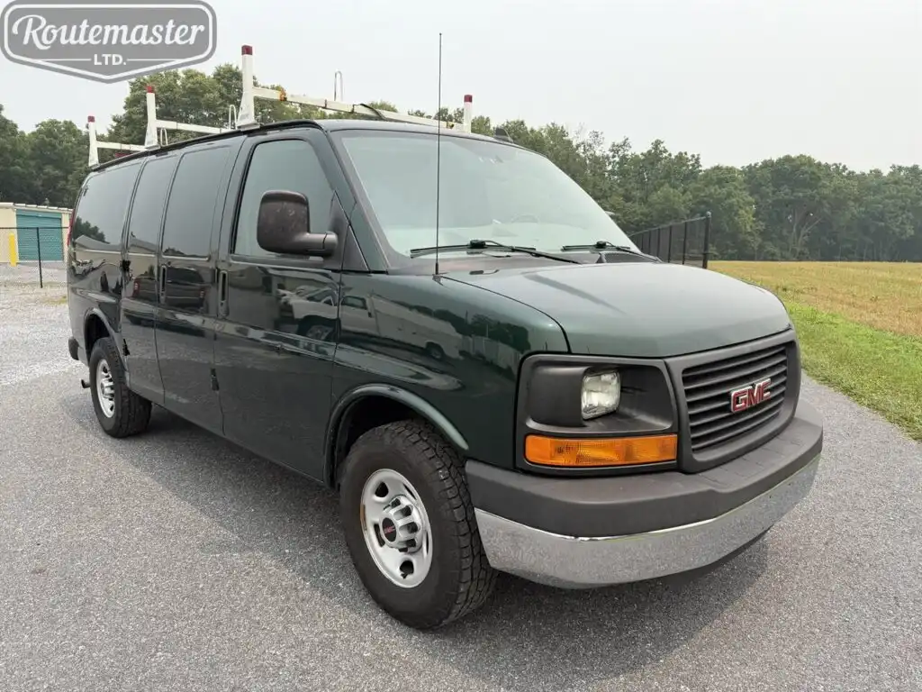 2016 GMC Savana 2500's photo