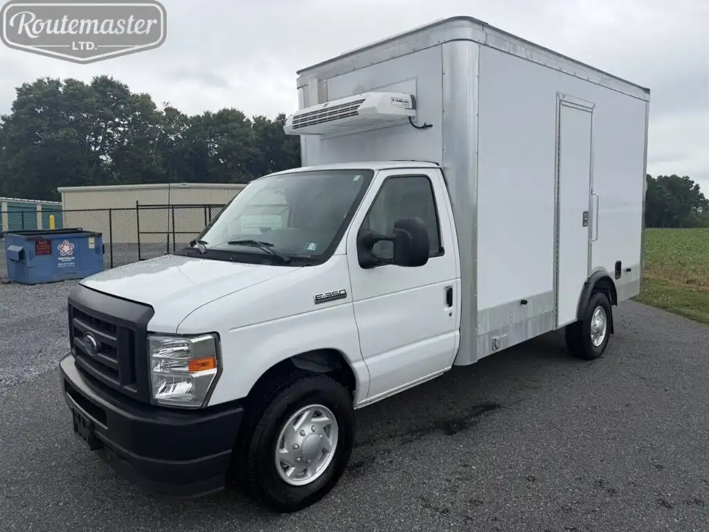 2024 Ford E-Series SRW E-350 Super Duty 158 in WB's photo