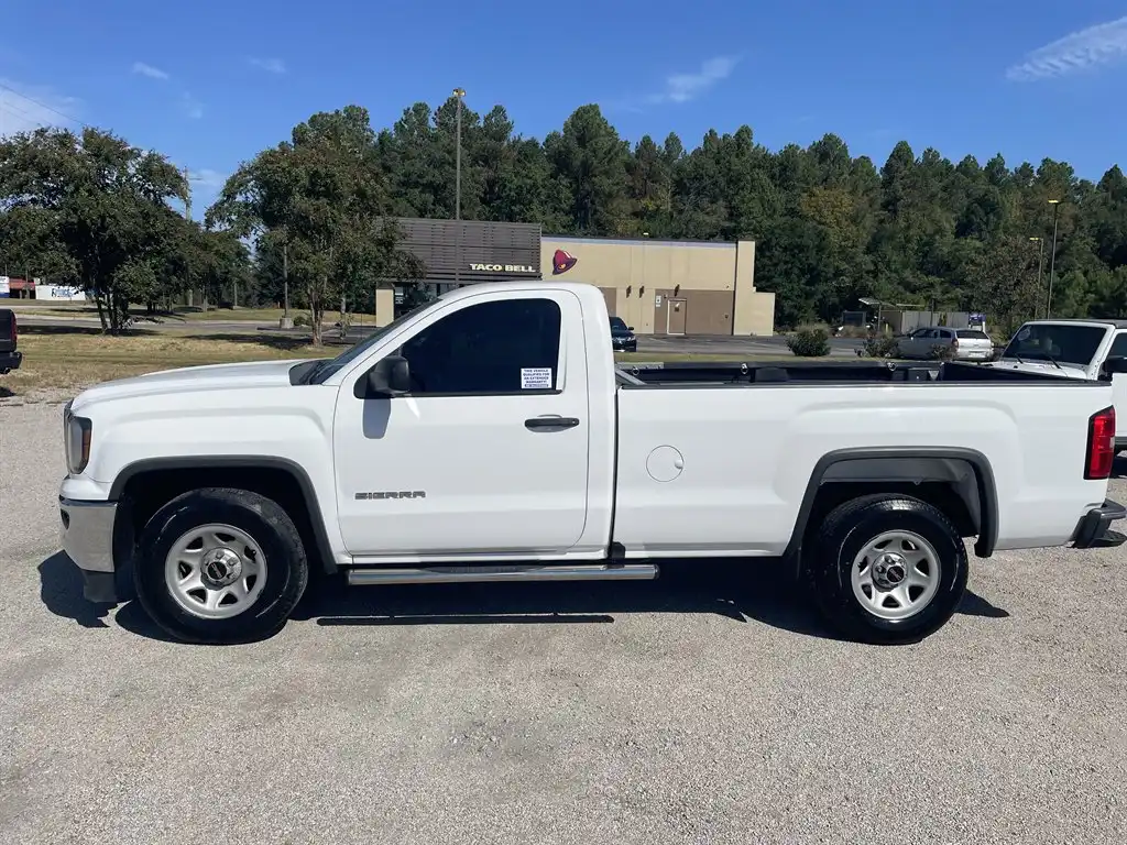 2017 GMC Sierra 2WD Regular Cab Standard Box's photo