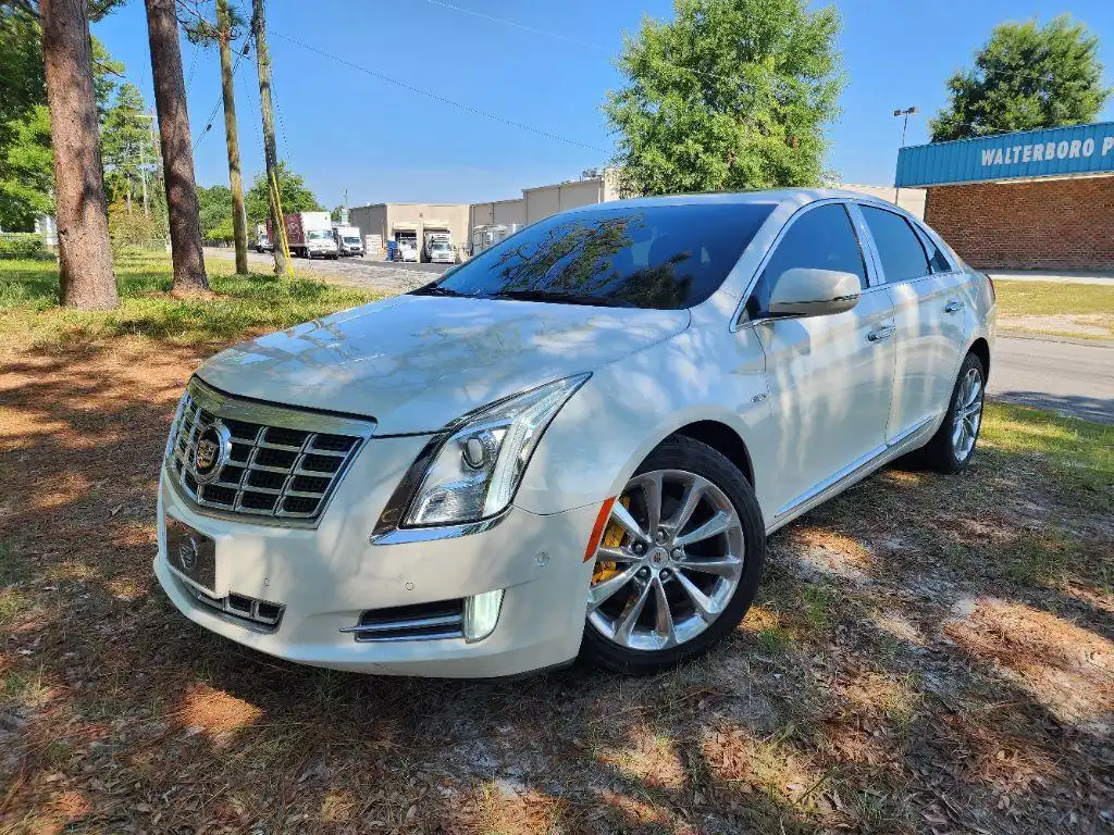 2014 Cadillac XTS 3.6L FWD Premium Collection's photo