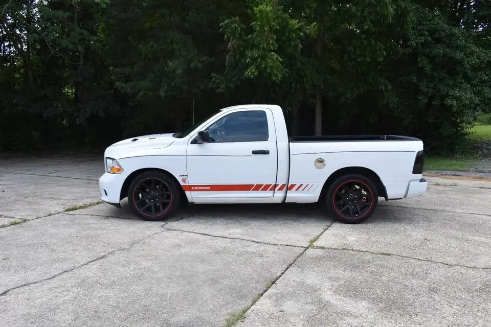 2011 RAM 1500 ST Regular Cab SWB photo 5