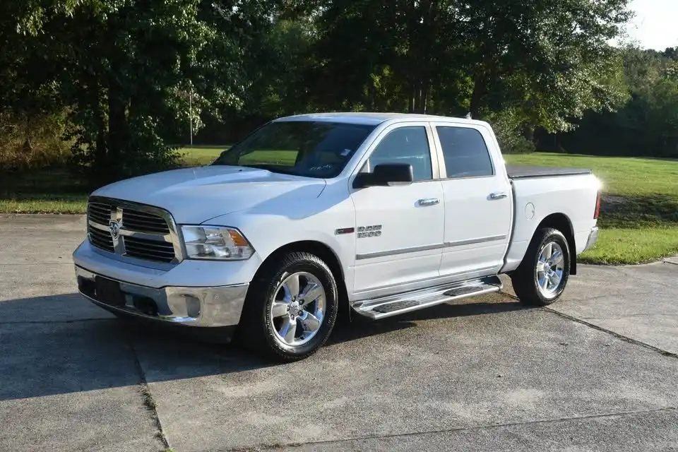 2015 RAM 1500 SLT 4x4 Crew Cab's photo