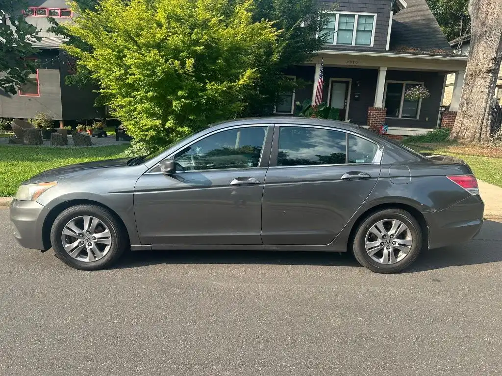 2011 Honda Accord SE Auto's photo