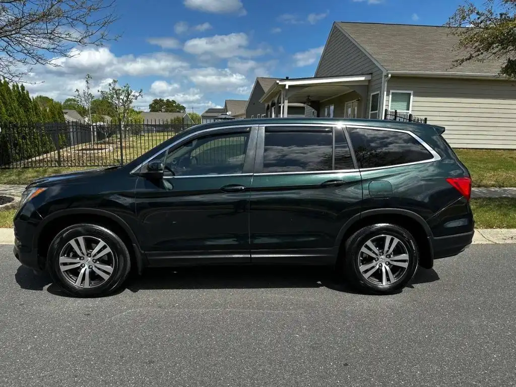 2017 Honda Pilot 4WD EX-L w/RES's photo