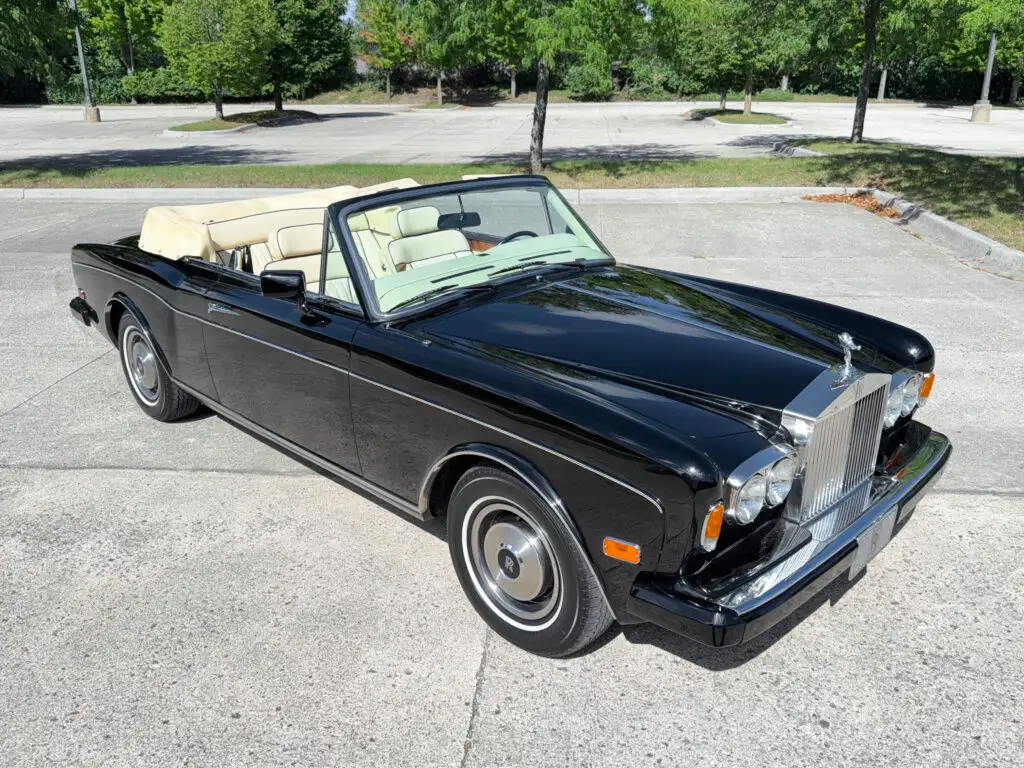 1985 Rolls-Royce Corniche convertible photo 1