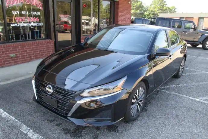 2024 Nissan Altima 2.5 SV's photo