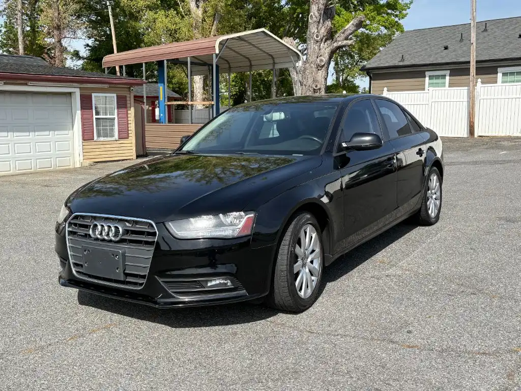 2013 Audi A4 2.0T quattro tiptronic Premium's photo