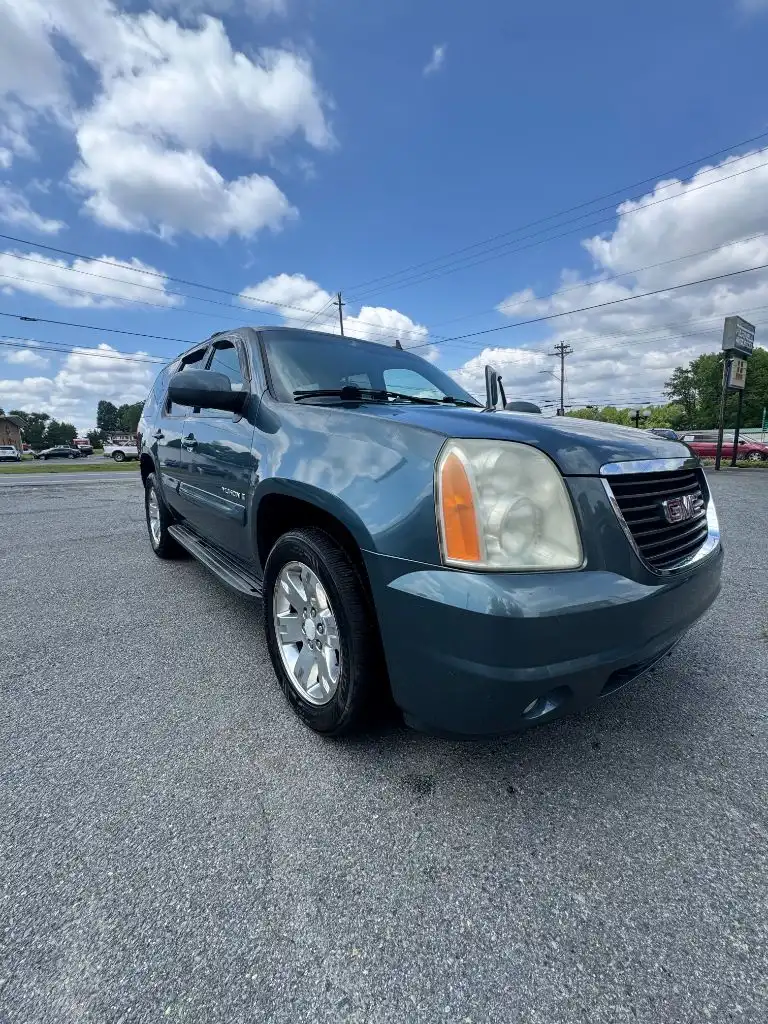 2008 GMC Yukon 2WD SLE1's photo