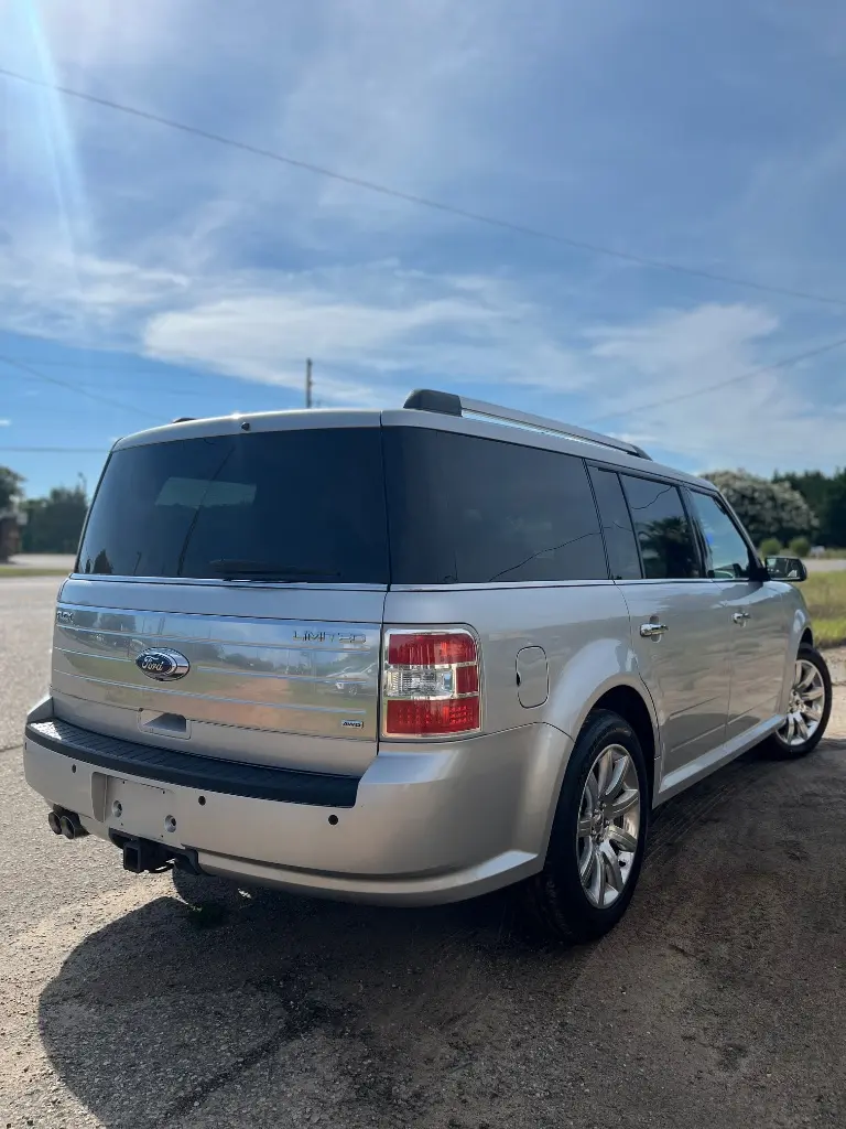 2011 Ford Flex Limited AWD photo 3