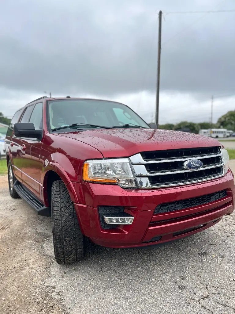 2016 Ford Expedition XLT photo 5