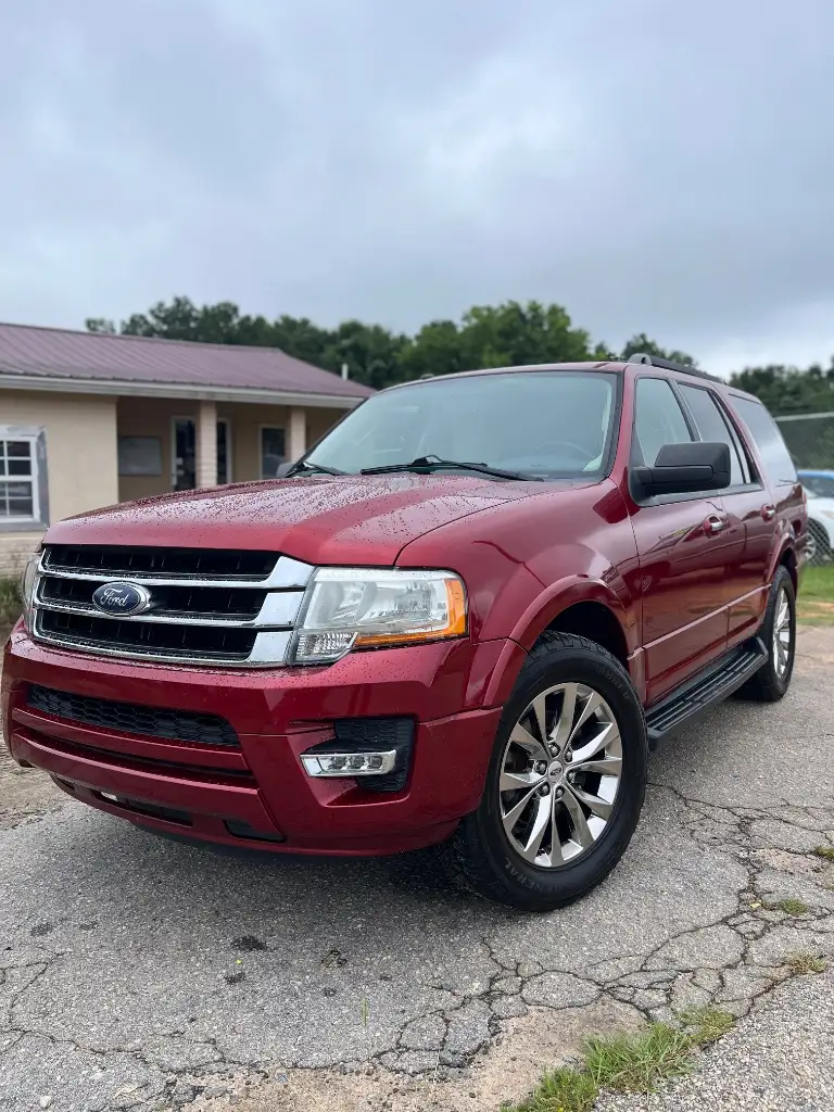 2016 Ford Expedition XLT photo 1