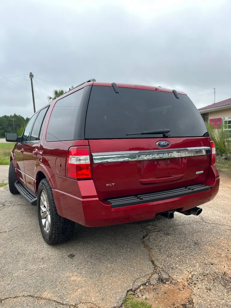 2016 Ford Expedition XLT photo 4