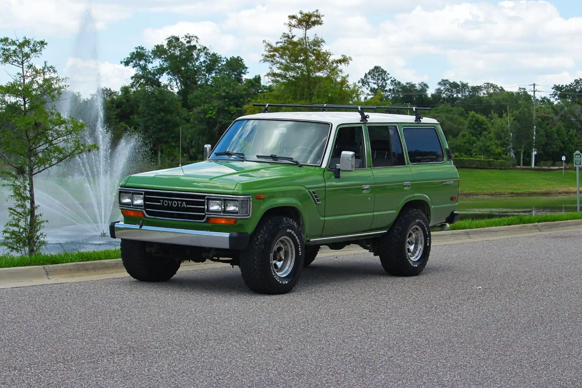1990 Toyota Land Cruiser's photo