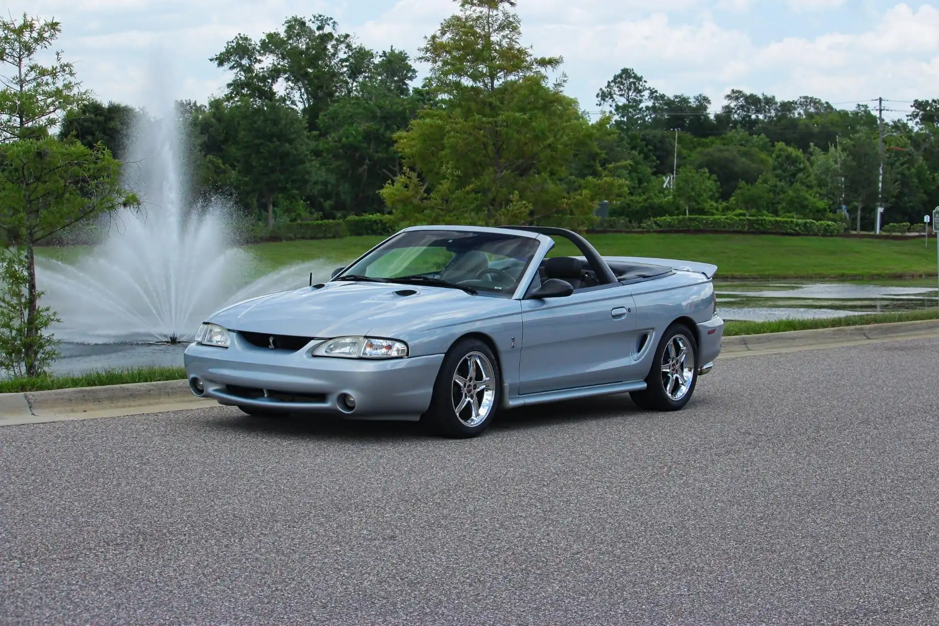 1995 Ford Mustang's photo